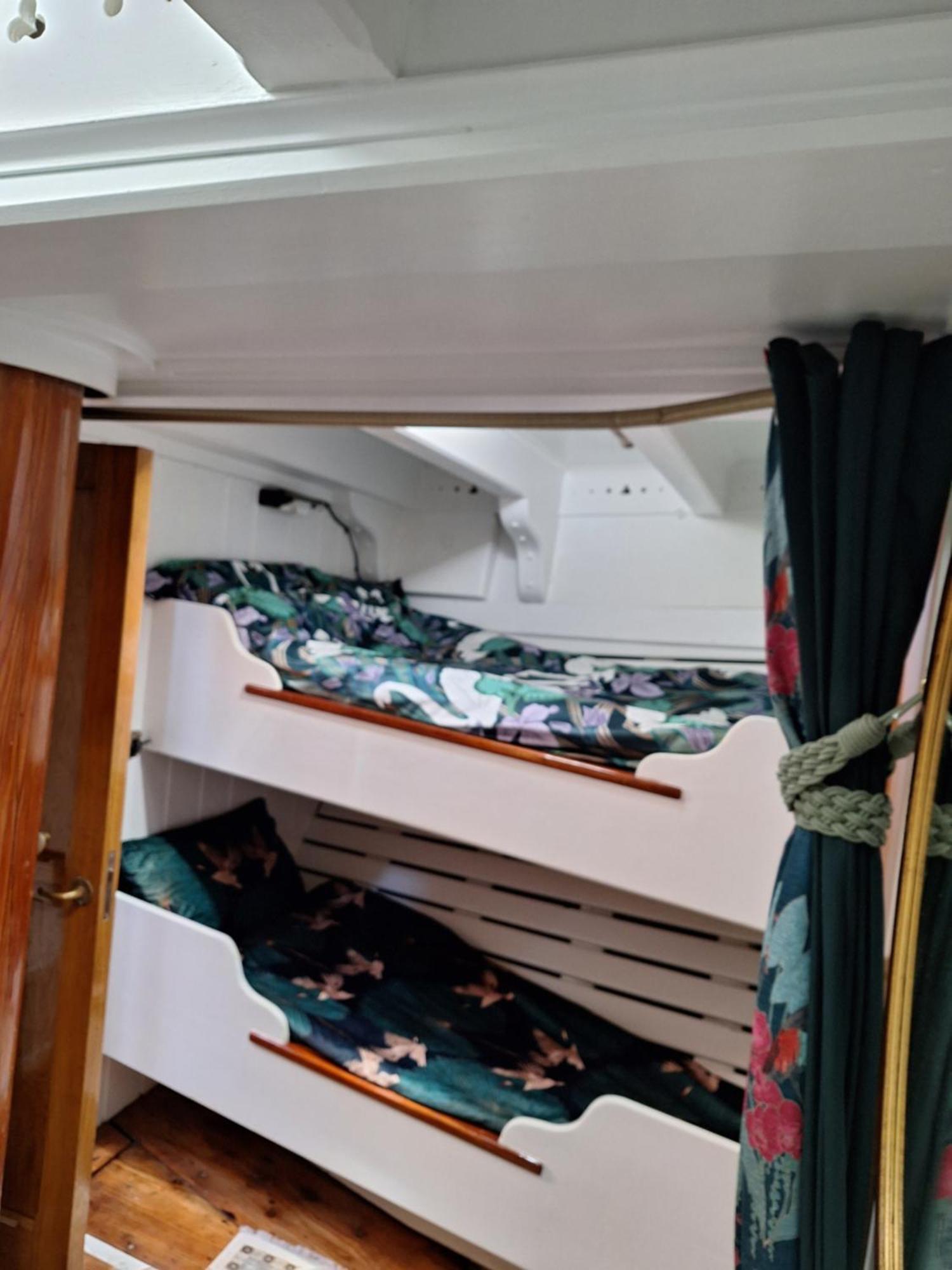 Historic Wooden Ship 'Ursula' East Cowes Exterior foto